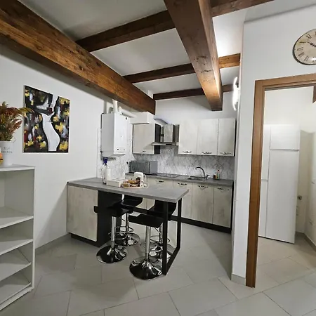 Monnalisa House - Centro Storico - Indipendente Imola