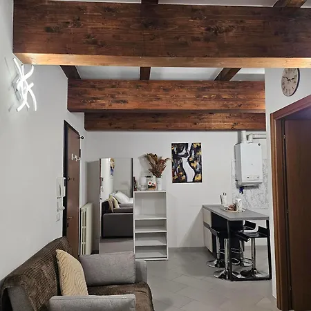 Apartment Monnalisa House - Centro Storico - Indipendente Imola