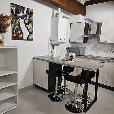 Monnalisa House - Centro Storico - Indipendente * Imola